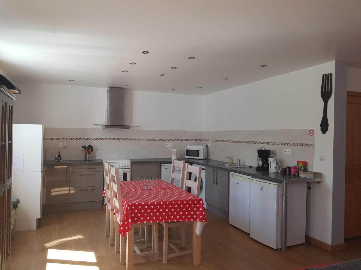 Les Trois Lions Apartment Foix Exterior photo